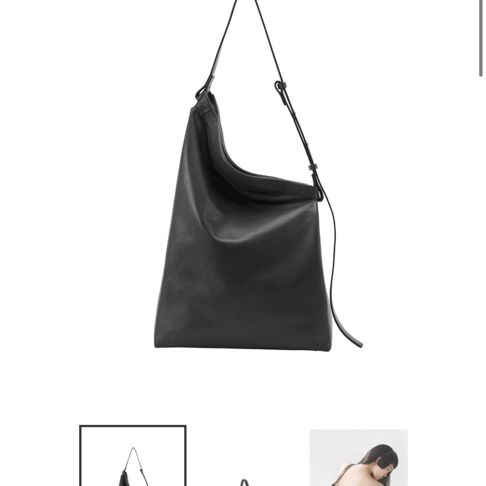 Sleek Black Shoulder Bag